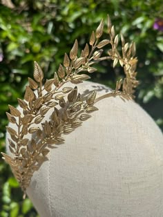 Luxury Structured Crown Headpiece For Garden Party, Leaf Wreath Dress, Gold Flower Halo Crown, Rose Gold Laurel Crown, Golden Vine Crown, Green Stone Crown, Luxury Yellow Wedding Headpieces, Luxury Gold Jewelry With Teardrop Crown, Luxury Yellow Headpiece For Wedding