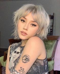 Alice Haircut, Short Punk Haircuts, Should Length Hair Styles, Curtain Bangs On Short Hair, Punk Haircut, Bangs On Short Hair, Pixie Bobs, Short Hair Styling, Witchy Hair