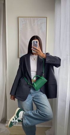 How To Style Campus 00s, Styling Adidas Campus 00s, Adidas Campus 00s Outfits Women, Campus 00s Outfit, Office Baddie, Sleeves Outfit, Campus 00