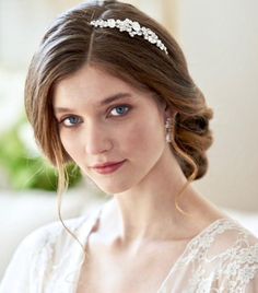 Delicate and romantic, this exquisite headband is the perfect accessory for your Special Day. Adorned with glowing crystals on a rose gold / silver base, it gives your hair an extra touch of glam to finish off your perfect look on your perfect day. 1.25" (approx. 3cm) wide and 6" (approx. 15.5cm) in diameter. Two small loops at each end make it easy to attach to the hair with bobby pins. Available in Rose Gold and Silver finishes. To choose your preferred color select from the dropdown menu. Cas Wedding Crown Tiara, Loose Wedding Hair, Crystal Wedding Tiaras, Loose Updo, Crown Crystal, Crystal Tiara, Rose Gold And Silver, Grow Long Hair, Bride Hair