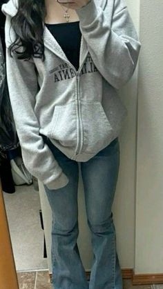 Outfits Hoodie, Latina Fashion Outfits, Downtown Outfits, Trendy Outfits For Teens, Foto Ideas Instagram, Cute Comfy Outfits, Cute Everyday Outfits, Cute Simple Outfits, Really Cute Outfits