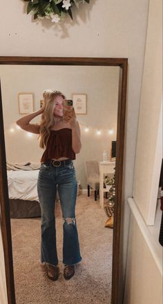 Basic Country Concert Outfit, Country Outfits Dancing, Simple Cute Concert Outfits, Morgan Wallen Concert Outfit Flare Jeans, Country Vacation Outfits, Country Concert Outfit Luke Bryan, Country Outfit Ideas For Women, Country Line Dancing Outfit Summer, Rodeo Outfits Simple