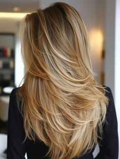 Long Layered Curly Haircuts, Haircuts For Long Hair Straight, Honey Balayage, Hair Layers, Haircuts For Long Hair With Layers, Fence Designs, Hairstyles For Layered Hair, Hair 2024, Haircuts For Wavy Hair