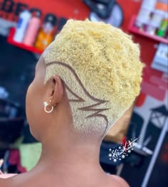 Layered Pixie Cut, Short Bleached Hair, Short Hair Highlights, Short Natural Curly Hair, Short Haircut Styles