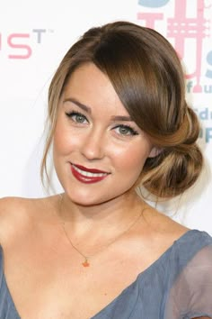 Lauren Conrad channeled old-Hollywood Glamour while attending VH1's Save the Music. She completed her elegant look with deep red lipstick. Gatsby Wedding Hair, Lauren Conrad Hair, Side Bun Hairstyles, Hair In A Bun, Side Pony, Side Bun, Side Hairstyles, Up Dos For Medium Hair