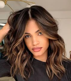 Beliage Hair, Dark Blonde Hair Color, Brunette Hair With Highlights, Hair Color Auburn, Brown Hair Balayage, Dark Blonde Hair, Short Hair Balayage, Haircuts For Medium Hair, Balayage Brunette