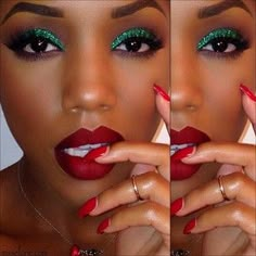 Show your Christmas spirit with incredible red and green makeup. | 13 Ways To Have The Best Makeup At The Holiday Party Holiday Party Makeup, Mekap Mata, Make Up Inspiration, Smink Inspiration, Green Makeup