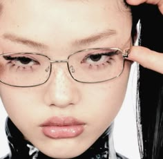 Fashion Student, Haikou, Riot Grrrl, Cute Glasses, Make Up Inspo, Arte Inspo, Swag Style, Pose Reference Photo