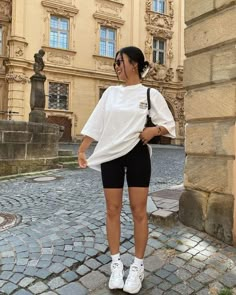 Look Legging, Uni Outfits, Neue Outfits, Causual Outfits, Athleisure Outfits, Sporty Outfits, Tshirt Outfits