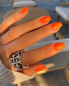 90+ Fall Nails To Try This Autumn - Blush & Pearls Uñas Kylie Jenner, Orange Acrylic Nails, Kylie Nails, Kylie Jenner Nails, Orange Nail, Simple Acrylic Nails, Summer Acrylic Nails, Summer Nails Colors, Fall Nail Colors