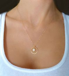 Pearl Pendant Designs Gold, Gold Pendant Designs Modern, Pearl Necklace Designs Simple, Pearl Pendant Designs, Small Gold Pendant, Jewelry With Pearls, Bridesmaid Pearl Necklace, Small Pendant Necklace, Diamond Cross Necklace Gold