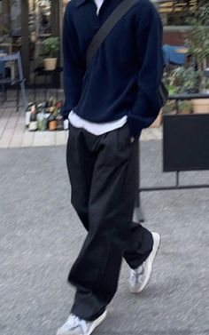 Baggy Guy Clothes, Mens Outfits Black Jeans, Blue Sweater Outfit Men Aesthetic, Male Inspo Outfit, Men Casual Outfit Korean, Male Clothing Inspiration, Guy In Dress Aesthetic, Rock Guy Outfits, Streat Wear Boys