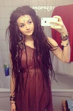 I just want to at least try the most natural, low maintenance hairstyle there is... Dread locks! So pretty! Girls With Dreads, Dread Ideas, Hair Dreads, Dread Styles, Dread Heads, Dread Locks, Dreads Girl, Dread Head, Beautiful Dreadlocks