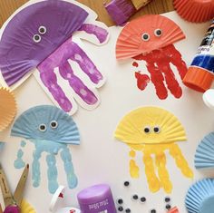 paper plate crafts with octopus and jellyfish on them for kids to make at home