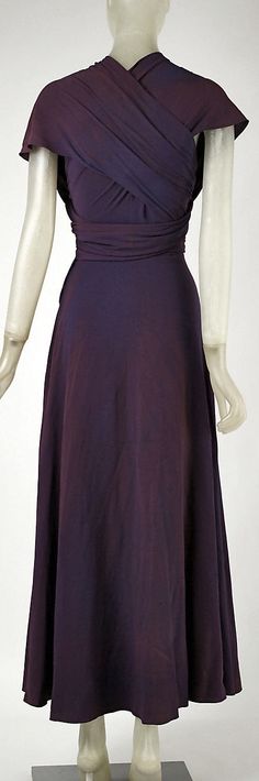 1934 Vionnet Silk Evening via Met Museum. 1940s Fashion Women, 1930's Fashion, Silk Evening Dress, Fashion 1940s