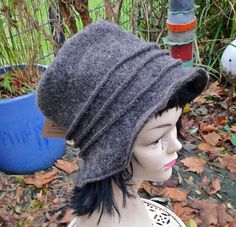 This hat is made of 100% virgin wool from the sheep from Faeroer Islands. Wool walk on the outside, lined with cotton on the inside. onesize Eye-catcher! Winter Outdoor Fur Felt Hat, Adjustable Wool Felt Hat For Winter, Wool Hat With Short Brim For Winter, Short Brim Wool Hat For Winter, Winter Fur Felt Hat, Wool Winter Hat With Short Brim, Winter Wool Hat With Curved Brim, Winter Fur Felt Cloche Hat, Warm Wool Hats For Fall