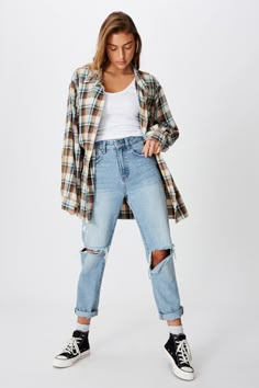 Relax Outfit, Flannel Outfits Fall, Neo Grunge, Teenage Outfits, Fashion 90s, Spring Fits, Trendy Fall Outfits, Girls Style