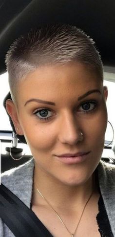 Ultra Short Pixie Haircuts For Women, Short Buzzed Hair, Buzz Haircut, Shaved Hair Women, Buzz Cut Hairstyles