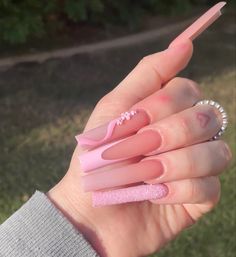 Plain Acrylic Nails, Kylie Nails, Gold Acrylic Nails, Tapered Square Nails, Wow Nails, Spring Acrylic Nails, Acrylic Nail Set, Red Acrylic Nails