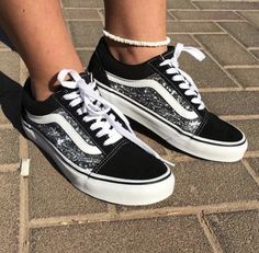 Outfits With Vans, Vans Shoes Women, Tenis Vans, Custom Shoes Diy, Authentic Vans