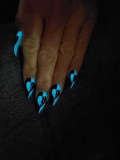 Dark Teal And Black Nails, Neon Blue And Black Nails, Short Dark Purple Acrylic Nails Design, Short Glow In The Dark Nails, Blue Glow In The Dark Nails, Black And Light Blue Nails, Black And Blue Acrylic Nails, Black And Blue Nails Acrylic, Halloween Nails Blue