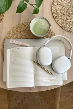 wellness inspo Lifestyle Inspo Inspiration, Gratitude Aesthetic Photography, Wellness Journal Aesthetic, Productive Photos, Wellness Instagram Aesthetic, Wellness Instagram Post Ideas