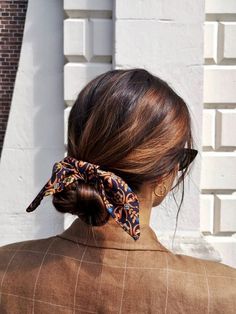 Bow Hair Tie, Baroque Print, Bohol, Penteado Cabelo Curto, Hair Scarf, Silk Hair, Bow Hair, Hair Envy