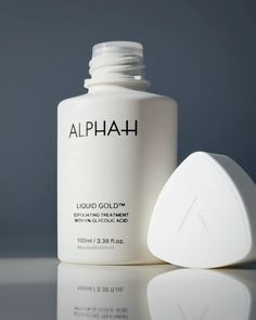 @alphah - Their cult-favourite and global award winner and best seller, Liquid Gold has had a new fresh glow-over!! #ad

⚪️ The product is still the same, with 5% Glycolic Acid and a unique low-pH delivery system for most optimal penetration of the skin. 
▪️it’s clinically proven to help exfoliate dead skin cells, accelerate skin renewal, & stimulate the production of Collagen & Hyaluronic Acid. 
▪️It also has Glycerin & Silk Proteins to help skin retain hydration and minimise trans-epidermal water, for a skin with;; 

▪️Reduced appearance of lines, wrinkles, dullness and pigmentation
▪️Improved Elasticity, skin tone and texture 
▪️More even, softer, smoother, brighter and more luminous

I love how healthy and glowing my skin is in the morning, and I also find that it helps keep my skin le Skin Renewal, My Skin, Award Winner, Dead Skin, Skin Cells, Discount Code