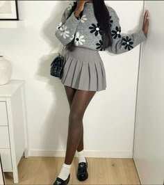 Cute Court Outfits Classy, Clothes With Loafers, Dress Nice Outfits, Classy Outfits Skirts, Recreate Pinterest Outfits, Skirt And Sweater Outfit Black Women, Black Women Loafers Outfit, Rich School Outfits, Loafers Black Women Outfit