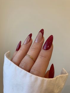 Medium Almond Acrylic Nails Red, Red Biab Nail Art, Pinkish Red Nails, Acrilyc Nails Design Ideas, Read Nails, Nails Aesthetic Red, Detail Nails, Red Nails Aesthetic, Red Nails Design