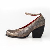 MARLENE COURT in burnished gold leather with hand sculpted wooden cuban heel #prestonzlydesign #limitededition #handmadeshoes Statement Flats, Style For Winter, Cuban Heels, Naturally Beautiful, Handmade Shoes, Do Anything