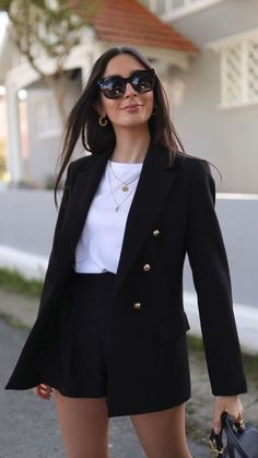 Short And Blazer Outfit Classy, Gold Button Blazer Outfit, Sassy Outfits For Women Classy, Law Firm Outfits Women Summer, Black Blazer Outfits For Women Parties, Shorts And Blazer Outfit Classy, Black Blazer Outfits For Women Classy, Girl Boss Outfit, Black Blazer Outfit