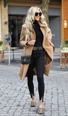 Fall Winter Fashion Trends, Winter Fashion Trends, Comfy Outfits Winter, Adorable Style, Fall Fashion Coats, Sneaker Outfits, Grunge Look, Woman's Fashion, Fashion Trends Winter