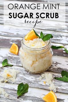 Such a simple orange mint sugar scrub recipe with very few ingredients. Perfect for the face and body. Diy Lush, Mint Sugar Scrub, Mint Sugar, Bath & Body Works