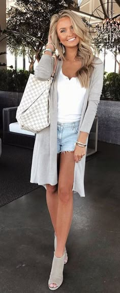 gray long-sleeved cardigan #summer #outfits Pretty Summer Outfits, Style Inspiration Casual, Trendy Mom, Casual Cardigans, Outfits To Wear, Mom Outfits, Ladies Dress Design