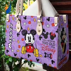 Introducing the perfect gift for every Disney Mickey Mouse fan! Our Disney Mickey Mouse Gift Set is a must-have for Mickey Mouse Gifts, Cute Winnie The Pooh, Hawaiian Shirt Women, Stylish Purse, Fashion Lady, Timeless Accessories, Everyday Items, Disney Mickey Mouse, Printed Leather