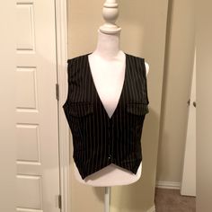 Black And White Striped Vest By Cider . Size Medium/Large . Faux Pockets. The Fit On This Is On The Smaller Side . Super Cute With Jeans New Withdrawal Tags. Sadly This Did Not Fit Me . Passing It Along . New Without Tags. Striped Vest, Coats Black, Striped Vests, Black Stripes, Cider, White Stripe, White And Black, Jackets & Coats, Jackets For Women