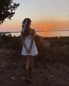 Cowboy Boots And Dress, Western Hoodies, 25 Aesthetic, Country Core, Country Girl Aesthetic, Cute Western Outfits, Cowgirl Ankle Boots