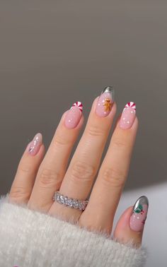 Christmas Thanksgiving Nails, Thanksgiving Nails Ideas, Nails Navidad, Thanksgiving Nail Ideas, Candy Cane Nails, Christmas Gel, Nagel Tips, Winter Nails Acrylic, Cute Christmas Nails