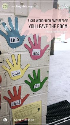 there is a sign that says, sight word high five before you leave the room