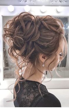 10 Wedding Updo Hairstyles for Women - Elegant Wedding Hairstyles 2020 Summer Wedding Hairstyles, Messy Hair Updo, Classy Hairstyles, Romantic Updo, Fishtail Braid, Wedding Hair Inspiration, Updo Hairstyles, Chic Hairstyles, Penteado Cabelo Curto