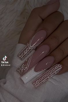 Ballerina Winter Nails, Christmas Nails Acrylic Silver, Nude Winter Nails Acrylic, Long Square Acrylic Nails Holiday, Long Acrylic Nails Winter, Long Winter Nail Designs, White And Gold Christmas Nails Acrylic, Winter Classy Nails, Long Square Acrylic Nails Winter