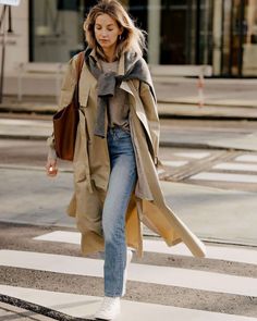 Les Brèves (Page 8) - Tendances de Mode Fest Outfits, Trench Coat Outfit, Mode Casual, Coat Outfits, Autumn Outfit, Fall Looks, Look Fashion, Autumn Winter Fashion