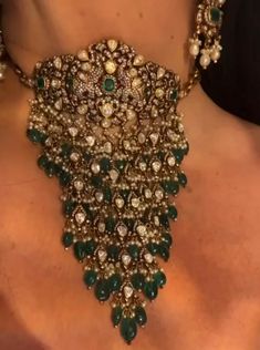 South Jewellery, Silver Jewellery Indian, Jewelry Boards, Jewellery Sets, Classy Jewelry, Gold Jewellery Design, Jewellery Design, Gold Jewelry Fashion