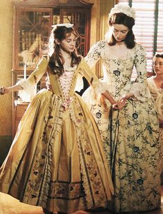 Period Dresses, Girl Adventure, Era Victoria, Gaun Abad Pertengahan, Куклы American Girl, 18th Century Dress, Rococo Fashion, Century Dress, Old Fashion Dresses