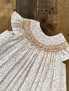 Bachelor Apartments, Smocked Baby Clothes, Hand Smocked Dress, Girls Smocked Dresses, Smocked Dresses