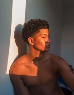 Taper Fade Curly Hair Men Black, Hairstyles For Short Hair Men Black, Tapers Haircut Male, Curly Hair Men Black Curls, Black Man Curly Hairstyle, Very Short Curly Hair Men, Lightskins Guys With Curly Hair, Curly Taper Fade Black Men, Short Curly Hair Black Man