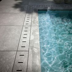 an empty swimming pool with no people in it