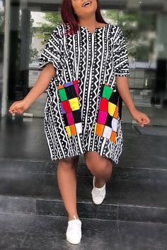 Size(in) Bust Length XL 42.5  35.4  2XL 44.1  35.8  3XL 45.7  36.2  4XL 47.2  36.6 Dashiki Dress, Ankara Short, Short African Dresses, African Wear Dresses, Cheap Shoes Online, African Fashion Ankara, African Fashion Modern, Gown Styles, African Print Dresses