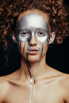 Metallic Makeup, 심플한 그림, Silver Makeup, Silver Hair Color, Style Photo, Editorial Makeup, Creative Makeup